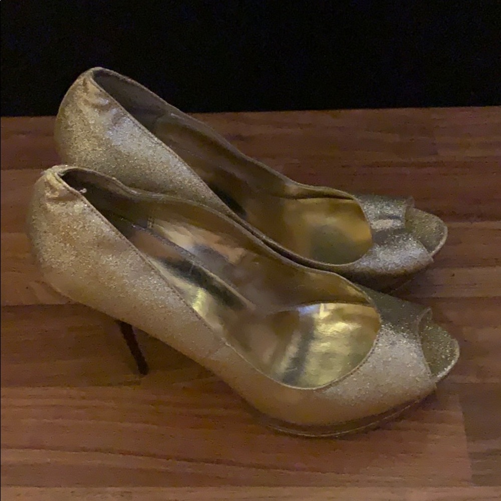 heels - Picture 5 of 6